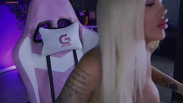 shayblonde online show from 23, 12, 2024