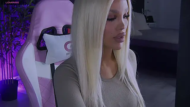 shayblonde online show from 23, 12, 2024