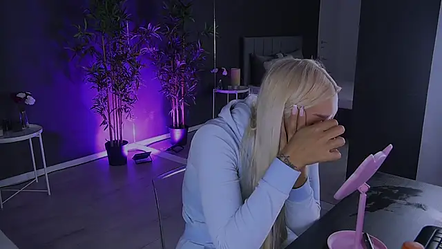 shayblonde online show from 27, 1, 2025