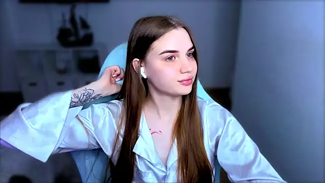 StellaLawless online show from 3, 11, 2025