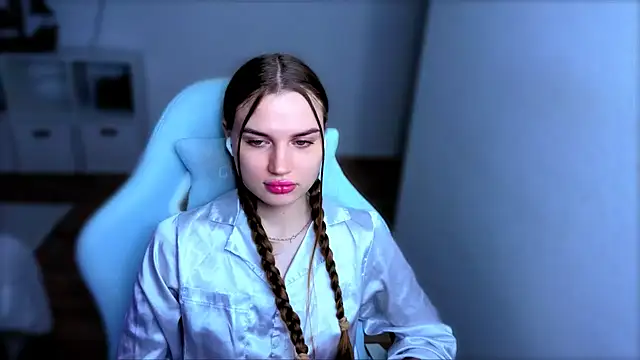 StellaLawless online show from 14, 11, 2025