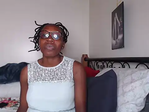 Snapshot of Sweet_Bear chatting on 23, 2, 2025 Sweet Bear online show from 23, 2, 2025