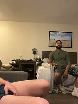 Snapshot of TheOnlyTwinTowers chatting on 4, 2, 2026 TheOnlyTwinTowers online show from 4, 2, 2026