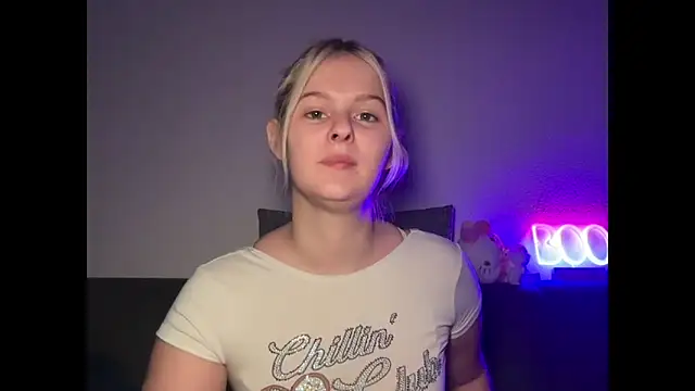 Snapshot of Allylove03 chatting on 10, 1, 2026 Allylove03 online show from 10, 1, 2026