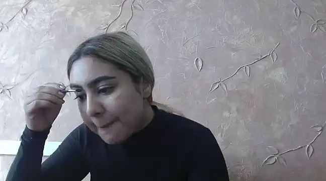 Miabonnett  online show from 21, 1, 2025