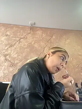 Miabonnett  online show from 21, 11, 2025