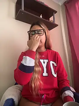 Snapshot of Miabonnett_ chatting on 4, 2, 2026 Miabonnett online show from 4, 2, 2026