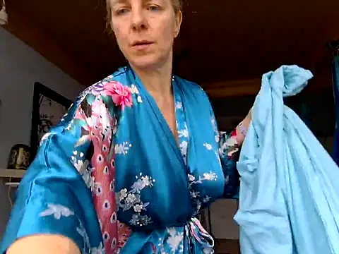 Snapshot of FrauleinSchmitt chatting on 10, 11, 2025 FrauleinSchmitt online show from 10, 11, 2025