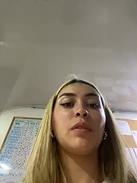 Snapshot of emma_oxford chatting on 22, 2, 2025 emma oxford online show from 22, 2, 2025