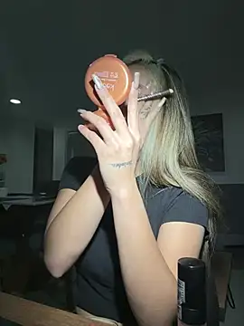 Snapshot of emma_oxford chatting on 25, 2, 2026 emma oxford online show from 25, 2, 2026