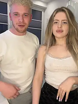 Snapshot of NickyGold_Official chatting on 24, 2, 2025 NickyGold Official online show from 24, 2, 2025