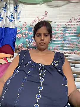 Snapshot of Beauty-queen chatting on 16, 7, 2026 Beauty-queen online show from 16, 7, 2026