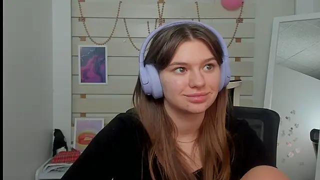 Josephine Kiss online show from 23, 2, 2025