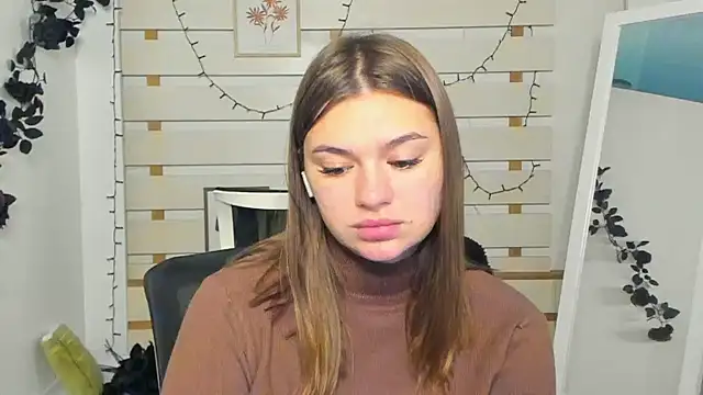 Josephine Kiss online show from 17, 11, 2025