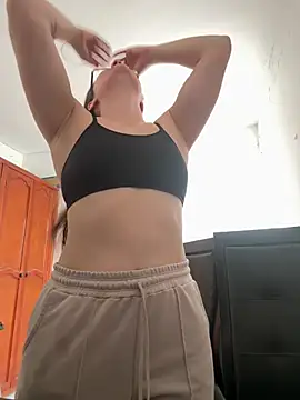 livgomez online show from 23, 2, 2025