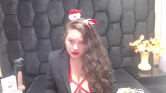 SaraThomso online show from 24, 12, 2024