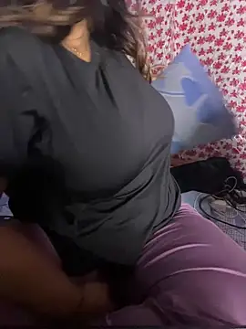 Snapshot of Ritu-Babe chatting on 7, 10, 2025 Ritu-Babe online show from 7, 10, 2025