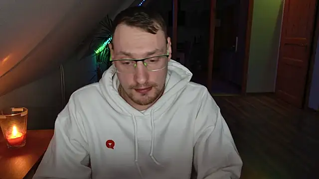 Snapshot of Relsxboy chatting on 8, 2, 2025 Relsxboy online show from 8, 2, 2025