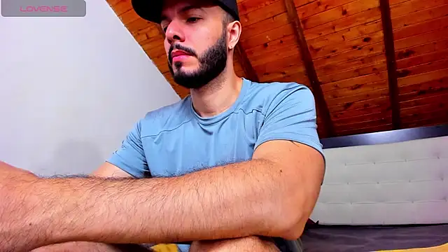 Tom Bailey online show from 7, 4, 2026