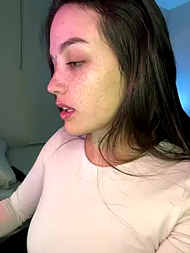 Snapshot of MisFrekcles_ chatting on 6, 12, 2024 MisFrekcles online show from 6, 12, 2024