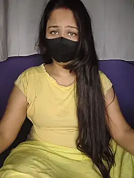Snapshot of priya__angel chatting on 5, 10, 2025 priya  angel online show from 5, 10, 2025