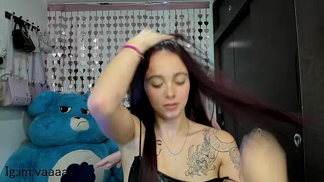 Snapshot of lucyy_tay chatting on 31, 12, 2024 lucyy tay online show from 31, 12, 2024