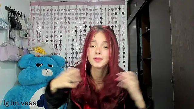 Snapshot of lucyy_tay chatting on 28, 1, 2025 lucyy tay online show from 28, 1, 2025