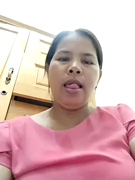 Snapshot of Lanyingxin18 chatting on 5, 3, 2025 Lanyingxin18 online show from 5, 3, 2025