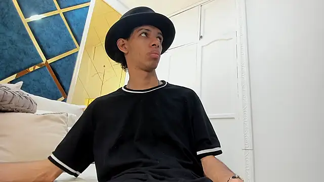 Snapshot of TomyMosterCock chatting on 7, 4, 2026 TomyMosterCock online show from 7, 4, 2026