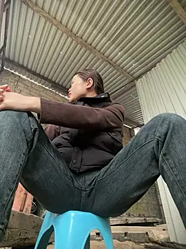 Emily 9xx online show from 15, 2, 2026