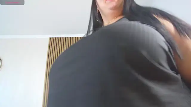 SofiaHanson online show from 2, 11, 2025