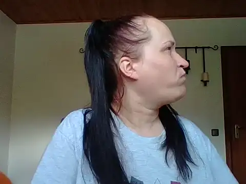  squirty cum lady  online show from 13, 9, 2025