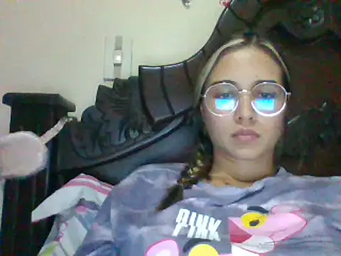 Snapshot of trianabell chatting on 20, 12, 2024 trianabell online show from 20, 12, 2024