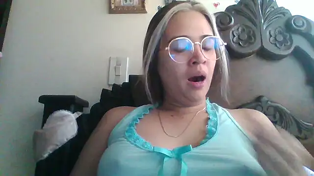 Snapshot of trianabell chatting on 26, 12, 2024 trianabell online show from 26, 12, 2024