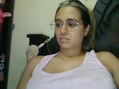 Snapshot of trianabell chatting on 11, 2, 2025 trianabell online show from 11, 2, 2025