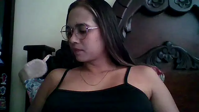 Snapshot of trianabell chatting on 23, 9, 2025 trianabell online show from 23, 9, 2025