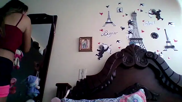 Snapshot of trianabell chatting on 4, 10, 2025 trianabell online show from 4, 10, 2025