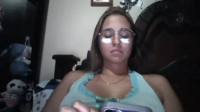 Snapshot of trianabell chatting on 14, 10, 2025 trianabell online show from 14, 10, 2025