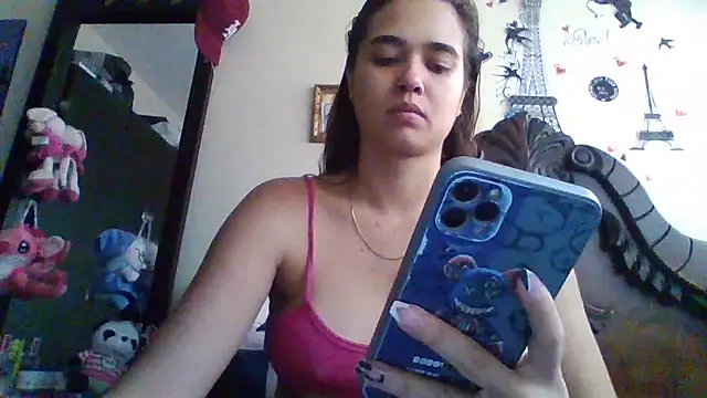 Snapshot of trianabell chatting on 15, 10, 2025 trianabell online show from 15, 10, 2025