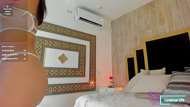 Snapshot of TamyHoney chatting on 2, 2, 2025 TamyHoney online show from 2, 2, 2025