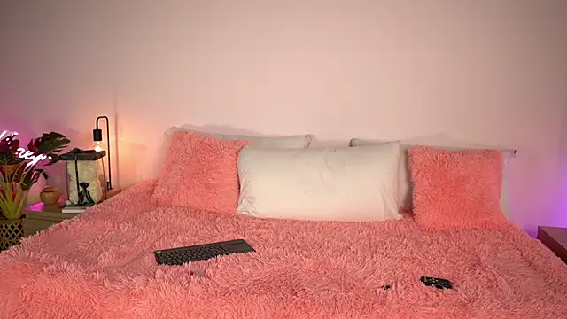 Snapshot of TamyHoney chatting on 28, 11, 2025 TamyHoney online show from 28, 11, 2025