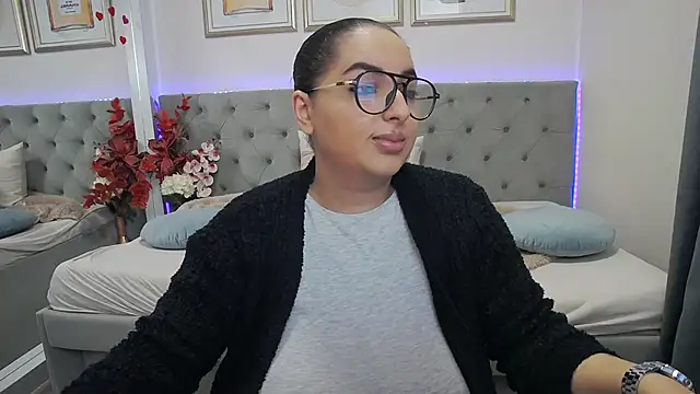 Snapshot of BustyAllyy chatting on 2, 4, 2026 BustyAllyy online show from 2, 4, 2026