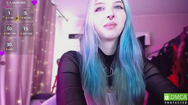 JustMeowGirl online show from 18, 4, 2026