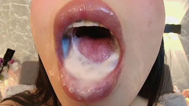 mia roux13 online show from 24, 2, 2025
