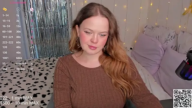 Snapshot of HANNA_MONTANAS chatting on 15, 9, 2025 HANNA MONTANAS online show from 15, 9, 2025