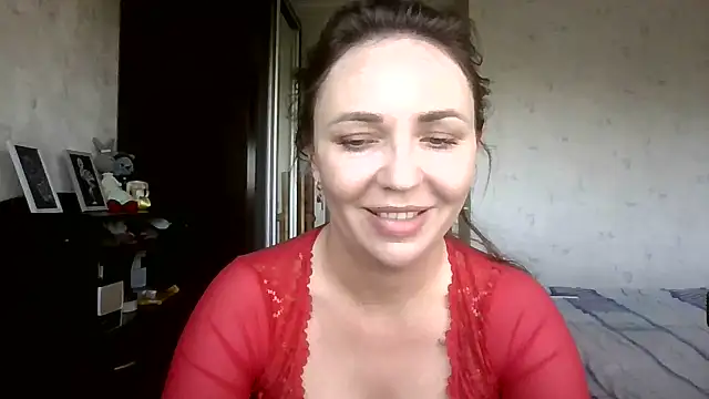 Snapshot of AngelinaLove28 chatting on 16, 6, 2026 AngelinaLove28 online show from 16, 6, 2026