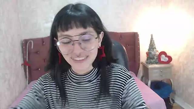 Snapshot of charlottemoonxz chatting on 22, 12, 2024 charlottemoonxz online show from 22, 12, 2024