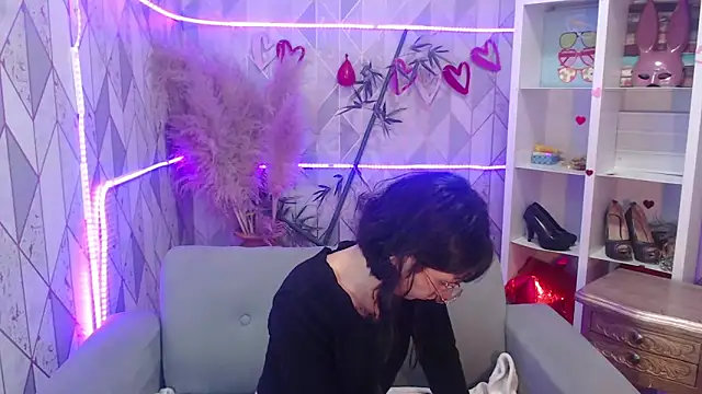 Snapshot of charlottemoonxz chatting on 15, 9, 2025 charlottemoonxz online show from 15, 9, 2025