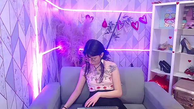 Snapshot of charlottemoonxz chatting on 3, 10, 2025 charlottemoonxz online show from 3, 10, 2025