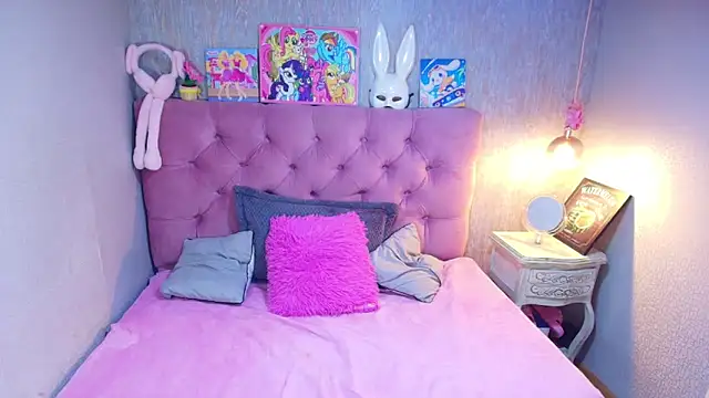 charlottemoonxz online show from 27, 2, 2026